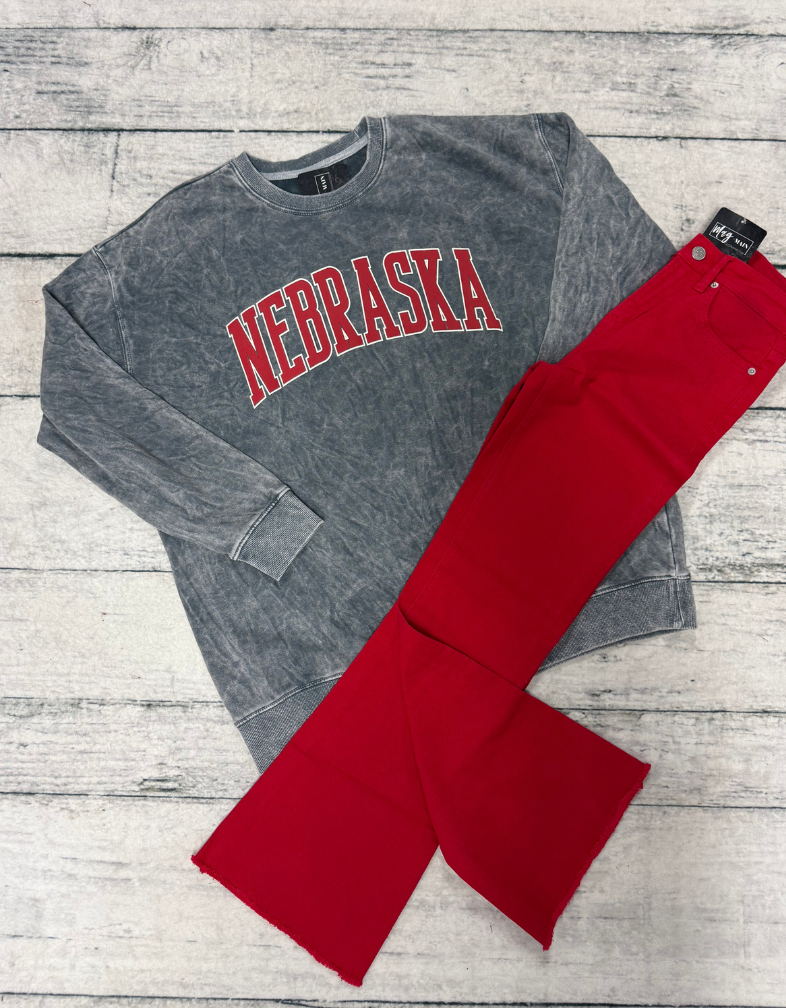 Nebraska Mineral Wash Crewneck